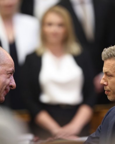 PAO POTPIS ZA ISTORIJSKI ODLAZAK: Predsednik Mađarske sam potvrdio kraj svog mandata