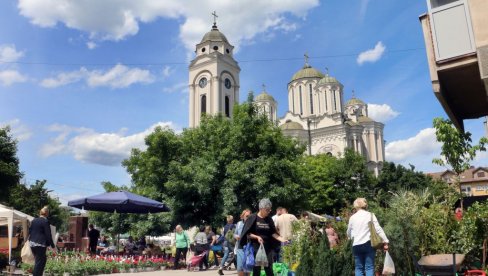 JUTRO SVEŽE, A DAN TOPAO: RHMZ izdao dva važna upozorenja zbog vremenskih prilika