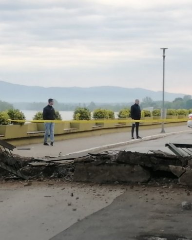 ПУКАО МОСТ НА ГРАНИЧНОМ ПРЕЛАЗУ ГРАДИШКА: Обустављен саобраћај