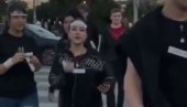 UBEĐUJU DECU DA STAVE NALEPNICU NA GLAVU I PRAVE BUDALU OD SEBE: Do čega je dovelo 18 meseci blokaderskoj uništavanja obrazova