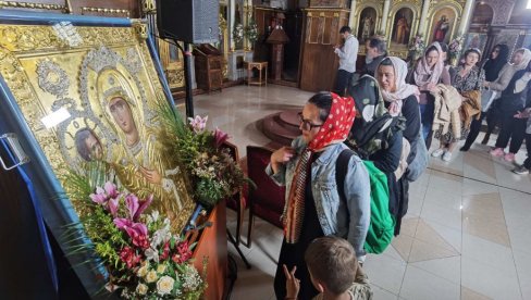 ЧУДЕСНИ ПОЈАС ПРЕСВЕТЕ БОГОРОДИЦЕ СТИГАО У БЕОГРАД: Једна од највећих светиња православља у престоници Србије