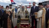 ЧУДЕСНИ ПОЈАС ПРЕСВЕТЕ БОГОРОДИЦЕ СТИГАО У БЕОГРАД: Патријарх Порфирије и председник Вучић дочекали светињу (ФОТО/ВИДЕО)