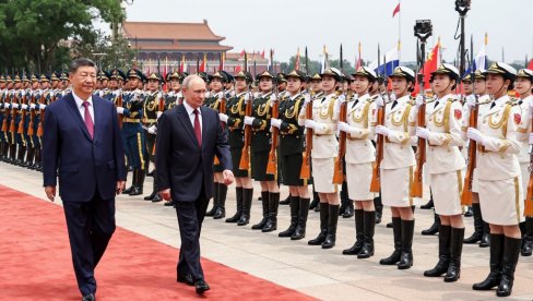 PUTIN I SI PROTIV ZAKONA DŽUNGLE: Dve velike zemlje u Pekingu produžile Sporazum o dobrosusedstvu, potpisan pre 25 godina (FOTO)