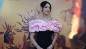 SPEKTAKULARNO I ŠIROKO: Katarina Grujić Gobeljić dobila iznenađenje od 10 hiljada evra na nastupu (FOTO)