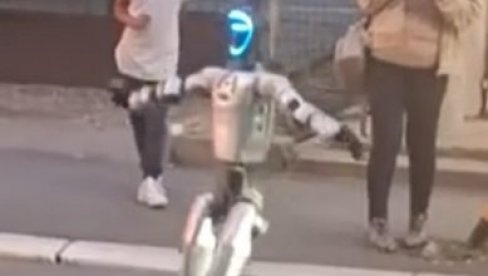 ROBOT IZAZVAO HAOS NA BANJICI: Građani u neverici snimali nesvakidašnju scenu (VIDEO)