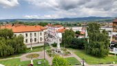 ЛИТИЈА УЛИЦАМА ВАРОШИ: Власотинце обележава своју славу