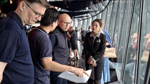 VUČEVIĆ U KINI: Obišao Centar pametnog grada u Gvandžou (FOTO)