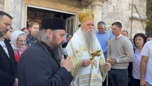 ЛИТИЈА У ХЕРЦЕГ НОВОМ: Митрополит Јоаникије поручио да Спасовдан потврђује јединство народа