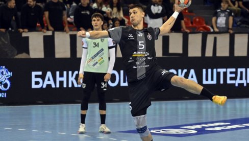 CRNO-BELI UMIRILI LESKOVČANE: Šampion bez milosti!