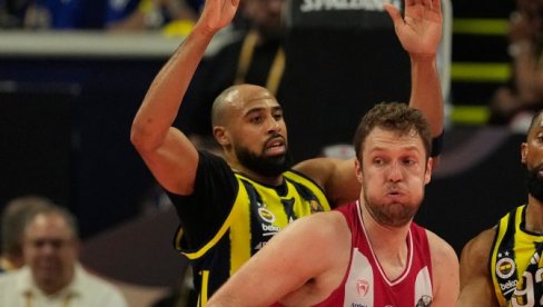 VEZENKOV TRAGIČAR! Olimpijakos izgubio dobijen meč protiv Fenerbahčea
