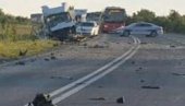 ЈЕЗИВЕ СЛИКЕ СА МЕСТА НЕСРЕЋЕ КОД БОГАТИЋА: Ово је ауто смрти који је однео животе два тинејџера! (ФОТО)