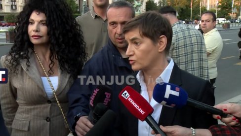 НАЈВИШЕ ПУМПАЈУ ХРВАТСКИ МЕДИЈИ Ана Брнабић се обратила из Пионирског парка, па запушила уста рушитељима Србије