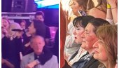 PODRŠKA RODITELJA NA KONCERTU U LESKOVCU: Cecina majka Mira i otac Slobodan s ponosom slušali i gledali ćerku - Sišla sa bine, zagrlila oca