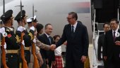 DOČEK KOJI JE PRIREĐEN NAŠOJ DELEGACIJI POKAZAO KOLIKO SU ODNOSI SRBIJE I KINE ČRVSTI Vučić iz Pekinga: Osećam veliku odgovornost