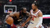 HAOS U AMERICI! Uhapšen DŽejms Harden zbog pištolja!