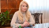 БОЖИЋЕВА ОСУЛА ПАЉБУ ПО МАНОЈЛОВИЋУ: Политички лешинари на туђој несрећи - Док он позира, Вучић решава проблеме широм Србије