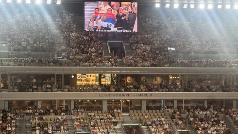 JOŠ JEDAN REKORD UZ PLES, STEFANA I TARU: Kako je Novak proslavio pobedu protiv Francuza