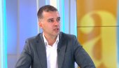 REKAO TI KURTIJEV POLICAJAC? ONAJ ŠTO VEZUJE SRBE ZA DRVO I PREBIJA IH Danijela Nikolić demontirala izdajnika i lažova Savu Manojlovića