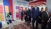 NEVEROVATNO! Robot se obratio Vučiću na srpskom: Evo šta je rekao o Ekspu (VIDEO)