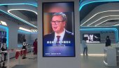 ДЕТАЉ ИЗ ФАБРИКЕ РОБОТА: На екрану се врте ове Вучићеве речи (ВИДЕО)