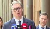 ВУЧИЋ О БИЛБОРДУ И БЛОКАДЕРИМА: Више су буке подигли око птица, него о студенткињи која је умрла на факултету
