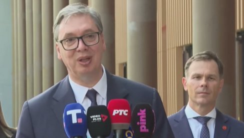 VUČIĆ ZA NOVOSTI O LETEĆIM TAKSIJIMA: To će biti svetsko čudo, to nigde niste videli kako će da izgleda! (VIDEO)