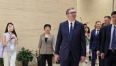 VUČIĆ FASCINIRAN U KINI: Pogledajte, bukvalno neverovatno! (VIDEO)
