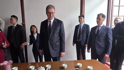 PREDSEDNIK SUMIRAO DOSADAŠNJE UTISKE POSETE: Impresioniran sam, preplavljen emocijama