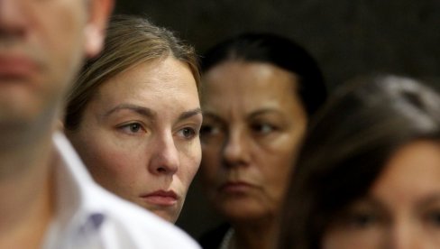 RODITELJI JE ZBOG PRETNJI SKLONILI IZ BG-a Glumica prošla kroz pakao: Jeza me prođe kad čujem strah u njihovom glasu