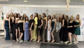 ĐAČKA PRIJATELJSTVA TRAJAĆE ČITAV ŽIVOT: Proslava maturske večeri u Domu učenika Patrijarh Pavle (FOTO)