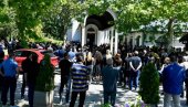 SAHRANJEN ALEKSANDAR NEŠOVIĆ BAJA: Ubijen u restoranu na Senjaku, pa zakopan u buretu kod Inđije