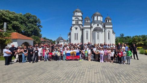 SVETINJE DAR ORGANIZACIJE ČIJI JE POKROVITELJ PUTIN: U Končarevo stigle čestice moštiju najveće ruske svetiteljke i Časnog krsta