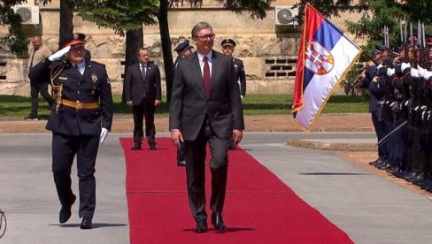 SVEČANOST U PALATI SRBIJA: Predsednik Vučić prisustvuje svečanoj akademiji povodom Dana MUP i Dana policije
