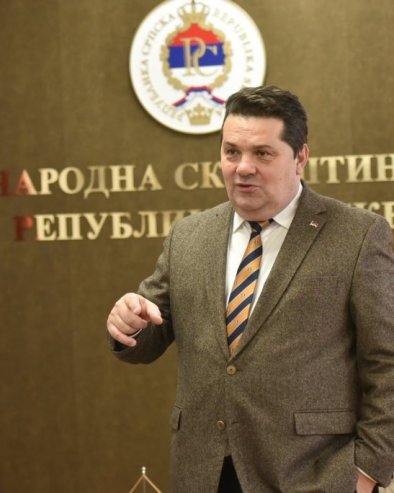 STEVANDIĆ NAHVALIO VUČIĆA I VOJSKU SRBIJE: Nikada nije bila jača, zato nas se boje – ujedinjeni pobeđujemo!