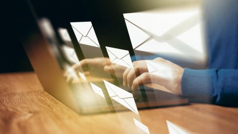 KINA PRE ROKA UKIDA UPOTREBU VINDOUZA: Peking traži ubrzano povlačenje američkog OS