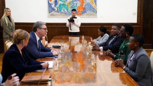 SRDAČAN RAZGOVOR SA TULIJOM AKSON: Predsednik otkrio detalje razgovora sa predsednicom Interparlamentarne unije (FOTO)