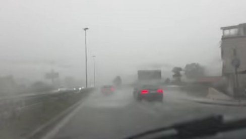 STRAVIČNO NEVREME KOJE JURI KA SRBIJI POTOPILO HRVATSKU: Izdato hitno upozorenje, temperatura pala za 10 stepeni (VIDEO)