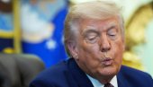 ДОБРО ДОШЛИ, АЛИ БУДИТЕ ДОБРИ! Трамп представио нови дизајн пасоша, многи ће се изненадити изгледом (ФОТО/ВИДЕО)