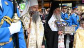 SVETINJI SE POKLONILO 916.825 LJUDI: Časni pojas Presvete Bogorodice ispraćen je iz Hrama Svetog Save na put ka Svetoj Gori