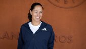 ИСТИНА ИЗАШЛА НА ВИДЕЛО: Ана Ивановић открила какав однос има са Јеленом Јанковић!