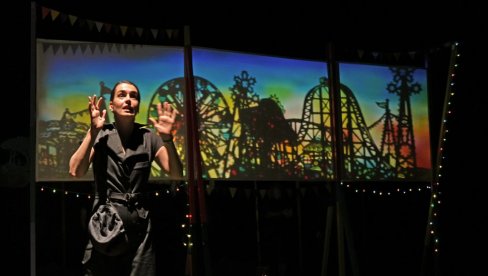 Čarolija senki u Pinokiju: Predstava „Luna Luna park, u režiji Fabricija Montekija