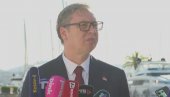 VUČIĆ O POGRDNIM GRAFITIMA: Veliki deo Crne Gore je gostoprimiv, dočekali su me sa Pomaže Bog, gospodine Vučiću!