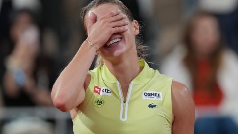 ИЗАШЛА ИЗ ИГИНЕ СЕНКЕ: Пољска тенисерка Маја Хвалинска (24) највећа сензација Ролан Гароса: Тенис је тада лепши!