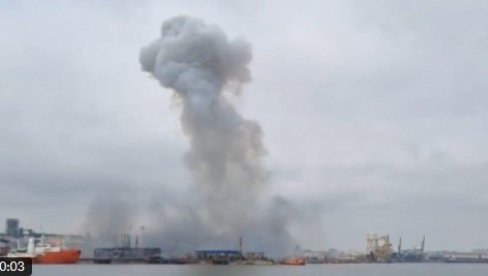 VELIKA EKSPLOZIJA KOD NAFTNOG TERMINALA: Opkoljeno područje, aktiviran plan crvena intervencija,  dima iznad Konstance (VIDEO)