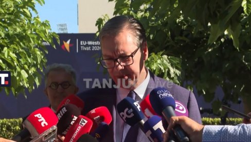 Vučić iz Tivta: Mi smo apsolutno za postepene integracije