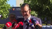 Vučić iz Tivta: Mi smo apsolutno za postepene integracije