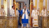 СПЦ САОПШТИЛА ТАЧАН БРОЈ: Ево колико се људи поклонило Појасу Пресвете Богородице (ВИДЕО)