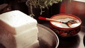 LOŠE VESTI ZA LJUBITELJE FETA SIRA: Proizvodnja bi mogla da se smanji za 15 tona