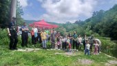 РИБОЛОВАЧКА ПРИЧА НА ГРЗИ: Деца пецала и дружила се на трећој радионици (ФОТО)