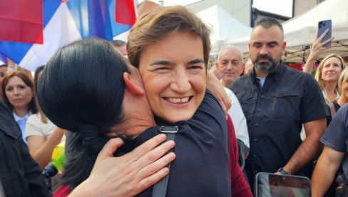 BRNABIĆ SA GRAĐANIMA NOVIH BANOVACA: Što su napadi na Vučića jači i podmukliji, naš narod će još snažnije ustati